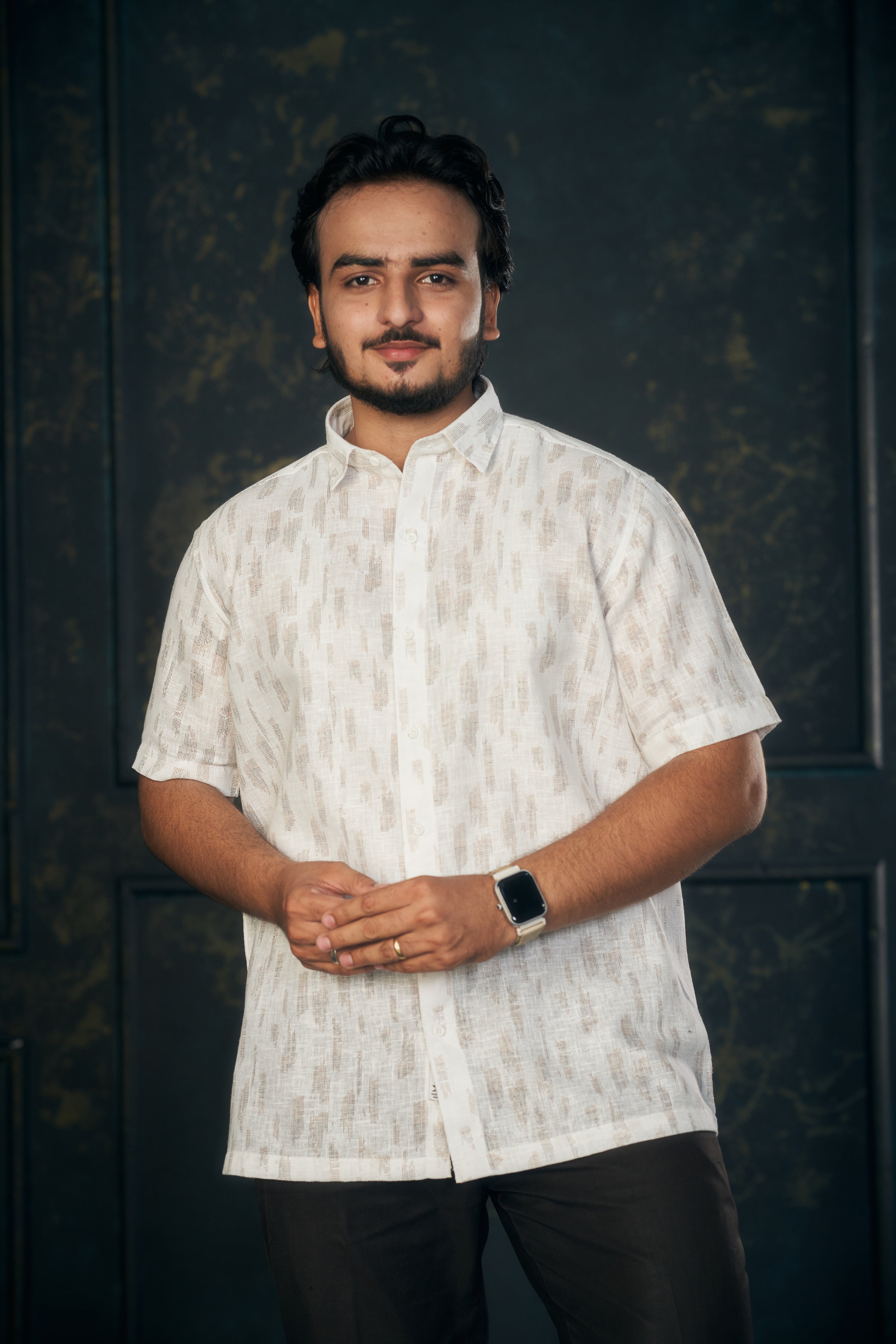 White Elegance.(Light Gold)