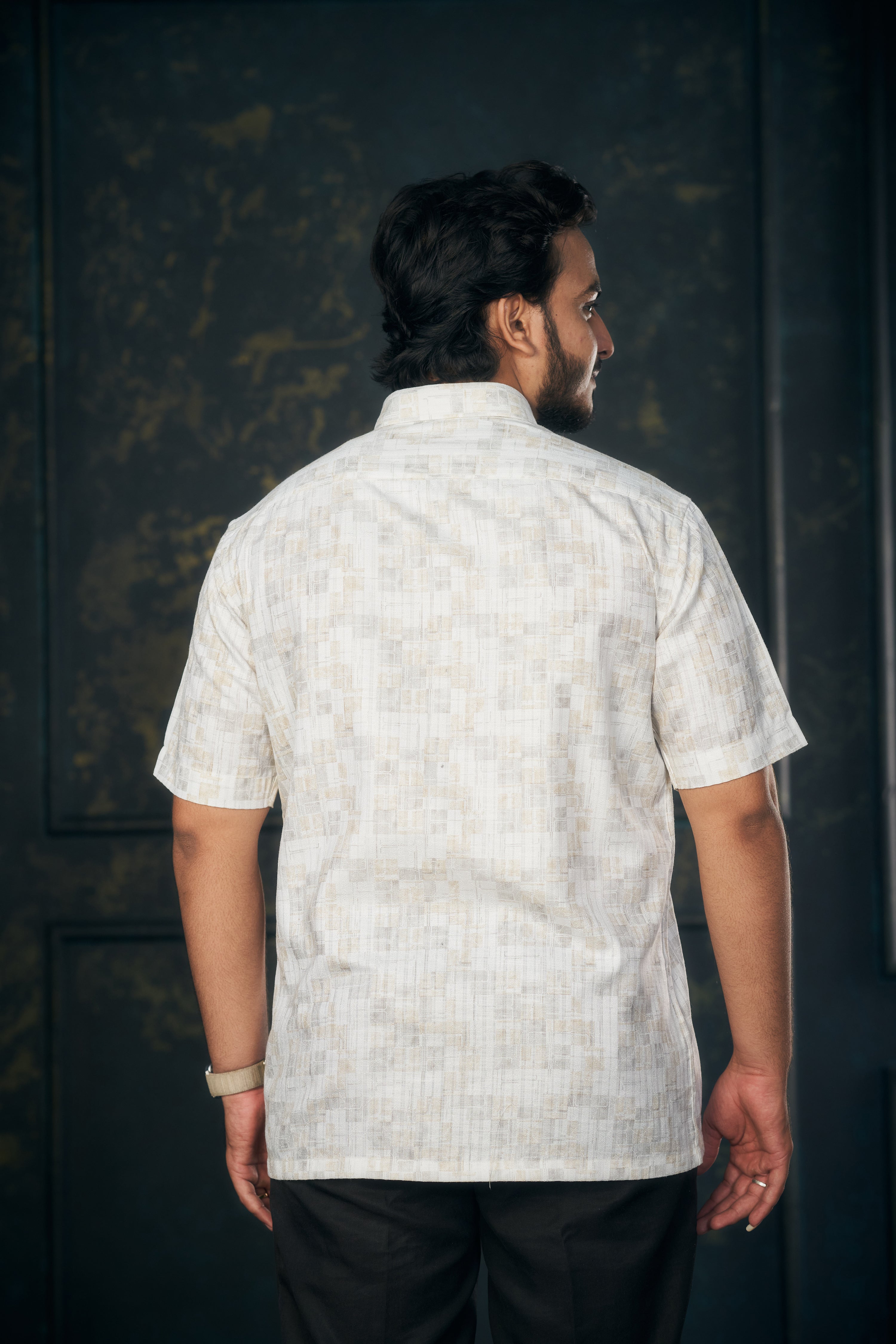 Mensoline MistEcho Shirt – Soft Gold Grid Pattern. (Light Gold)
