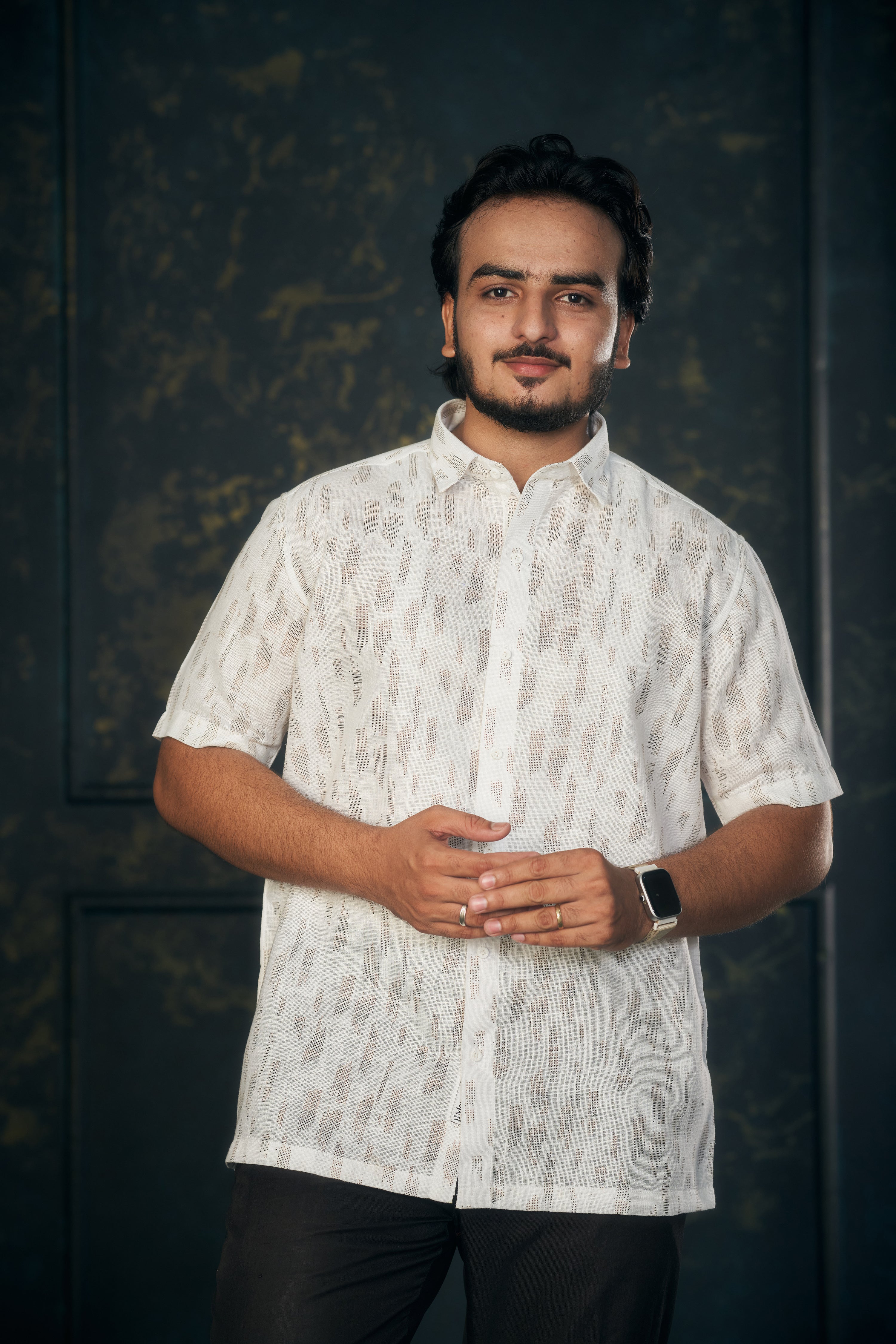 White Elegance.(Light Gold)