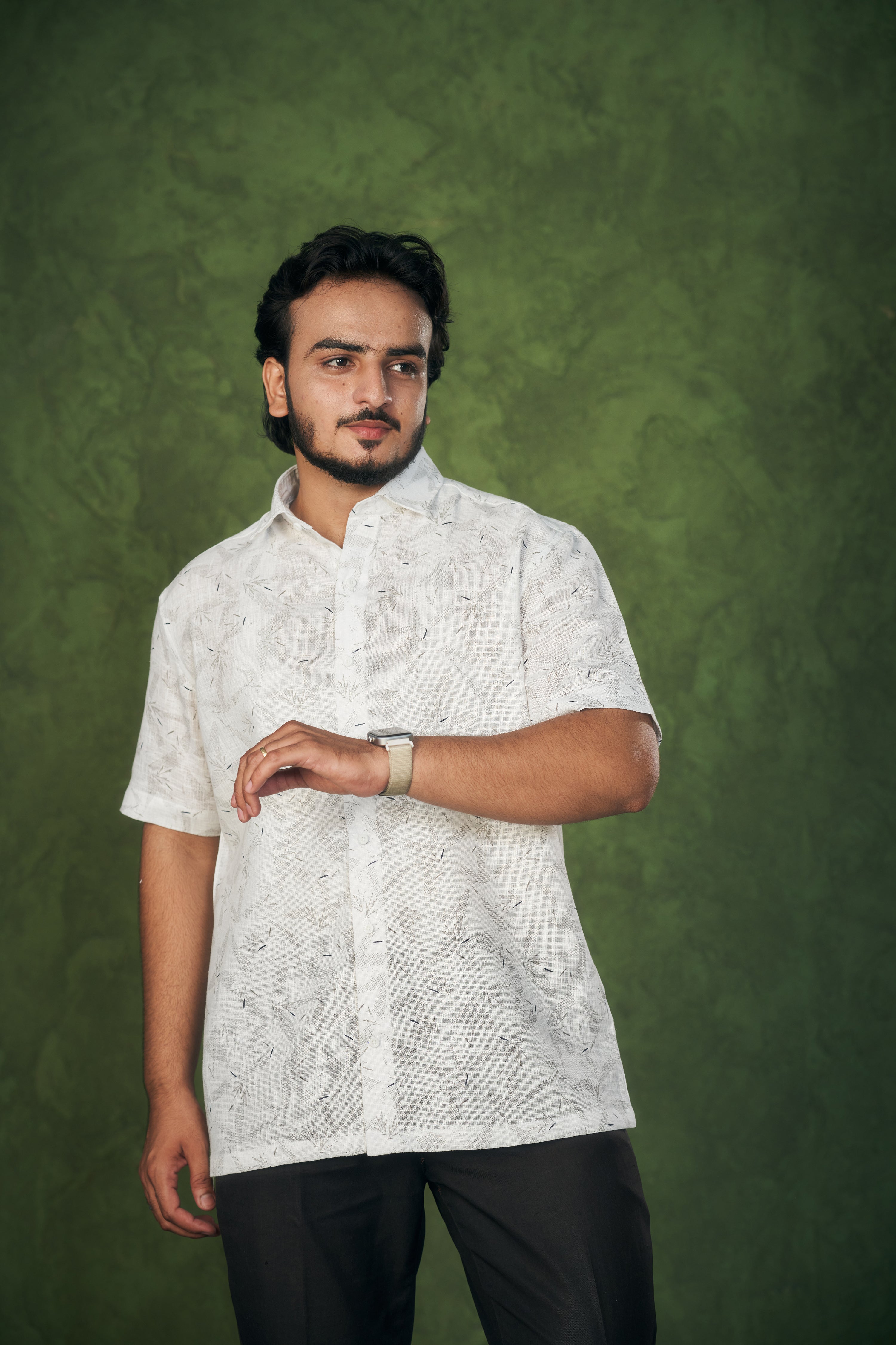 Mensoline White Short Sleeve Cotton-Linen Shirt with Leaf Pattern.