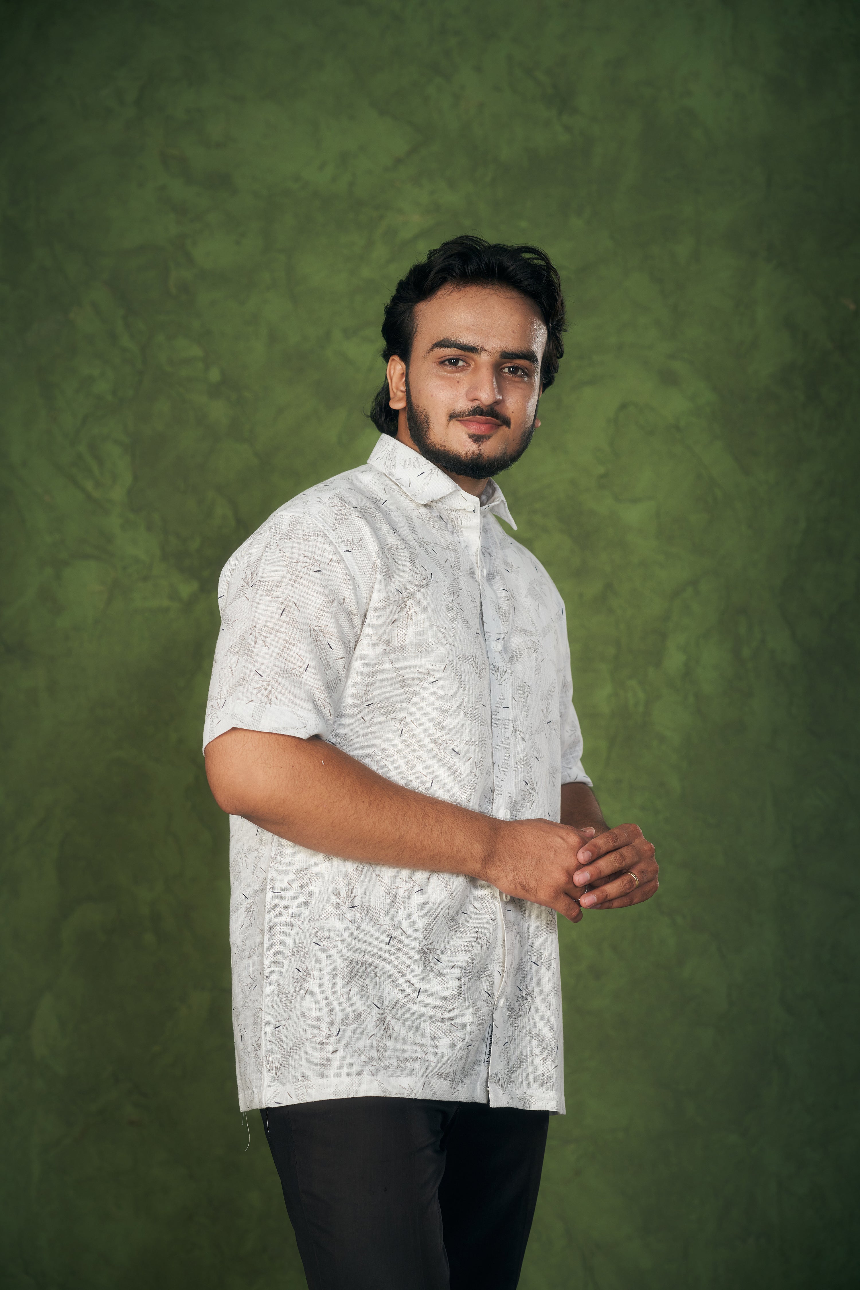 Mensoline White Short Sleeve Cotton-Linen Shirt with Leaf Pattern.