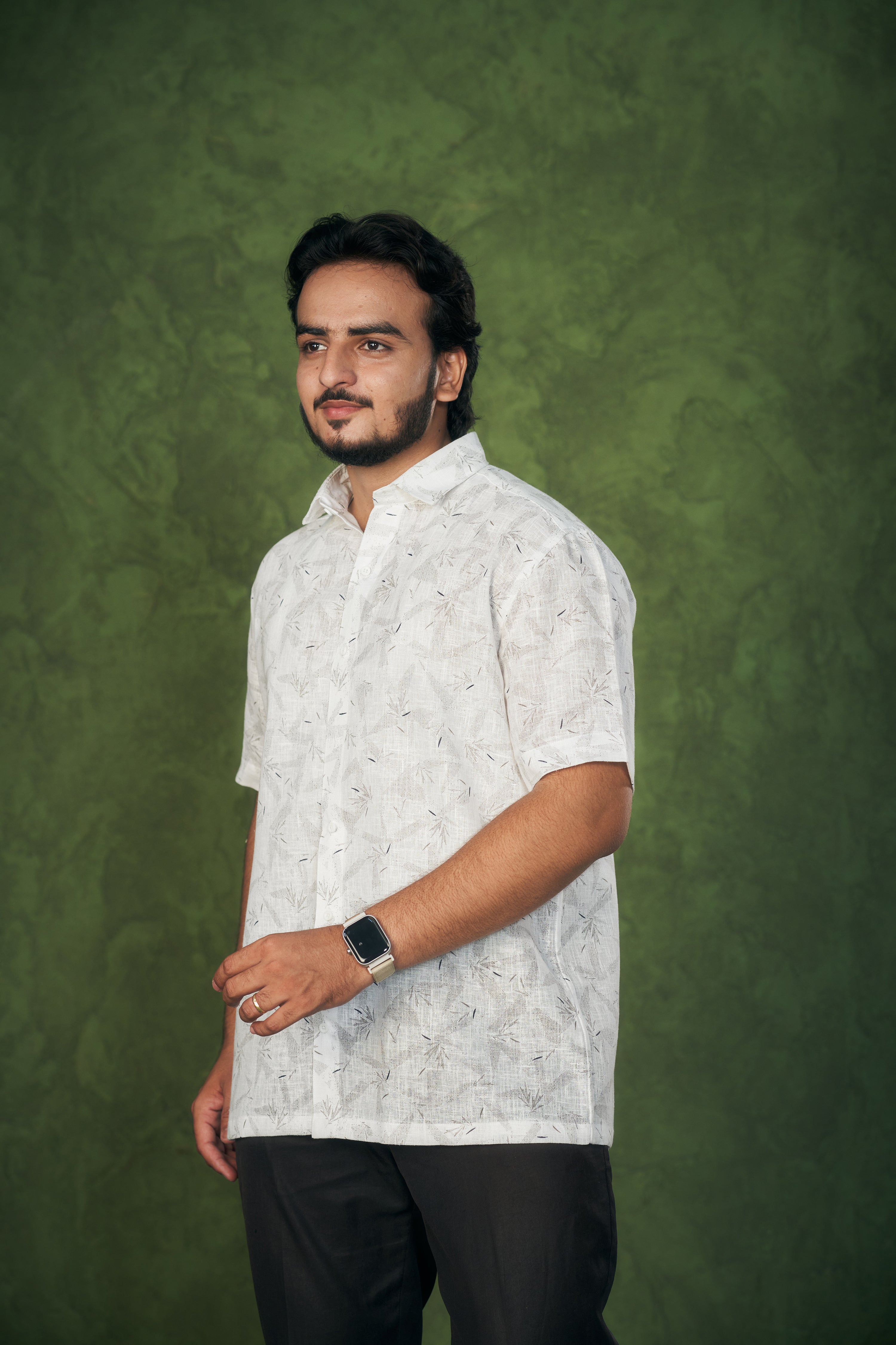 Mensoline White Short Sleeve Cotton-Linen Shirt with Leaf Pattern.