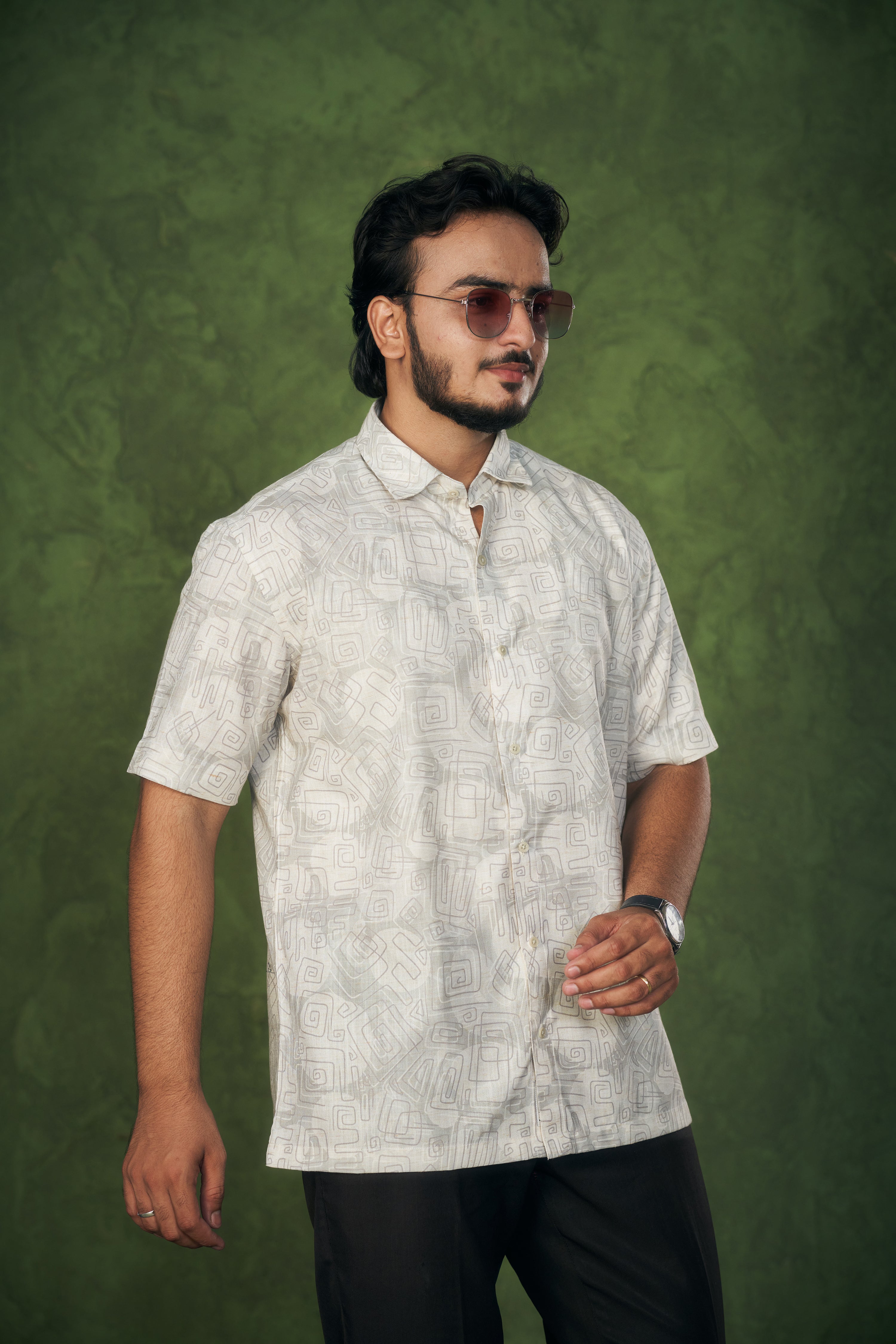 Mensoline Men’s Cotton Linen Flex Shirt – Off-White with Abstract Print.